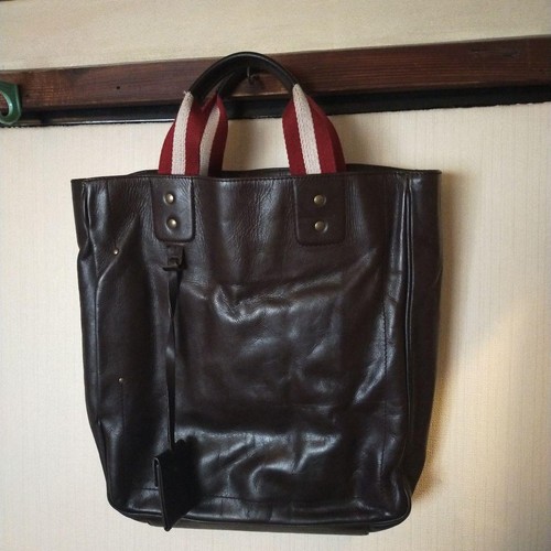 Bally tote bag charm brown - bally,